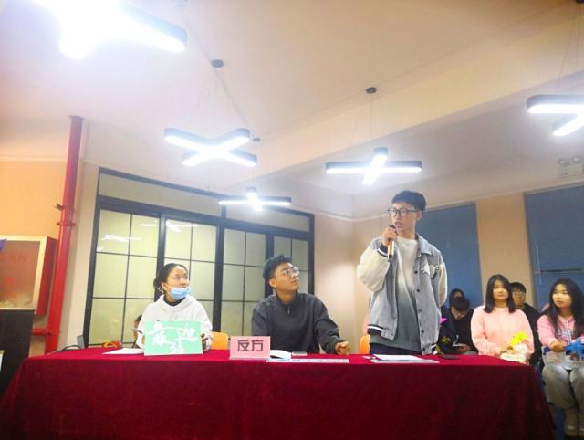 三寸之舌 职场中的辩论谁执牛耳——职场“会”技能第9期:“职”得一提·不服来辩