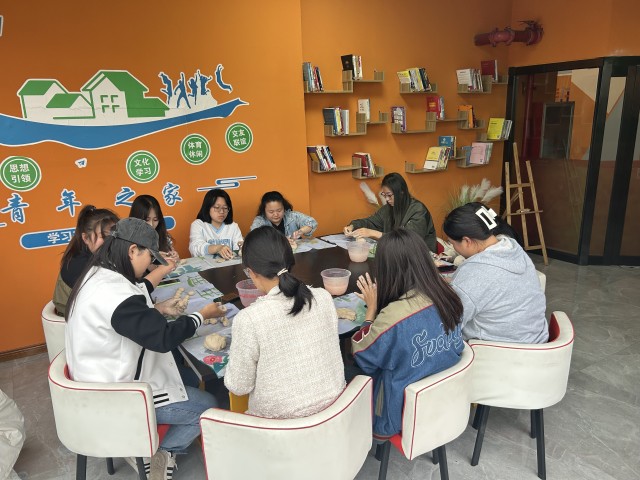 妙指生辉 体验陶艺文化——我型我塑 尽情陶气第2期:泥的疗愈