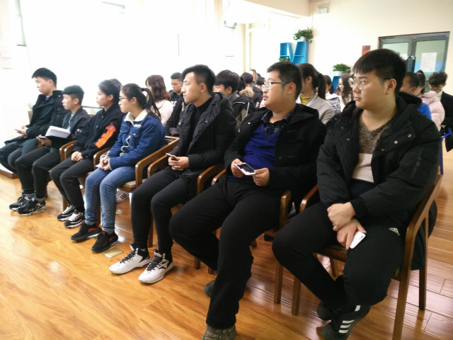 捧自信之心 点缀缤纷之路——三达“创”谈行