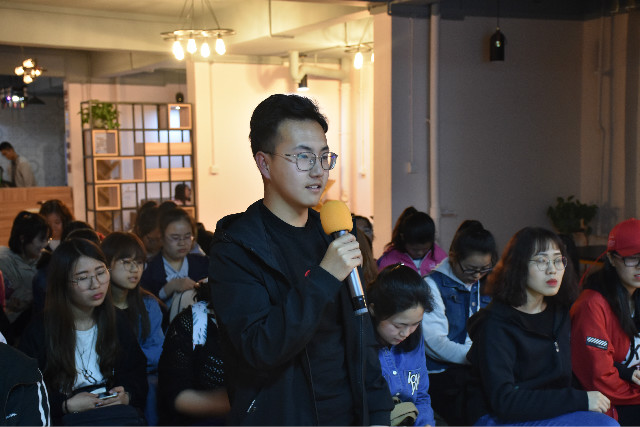 你陪我长大 我陪你变老——杏花书院举办第二期综艺漫漫侃