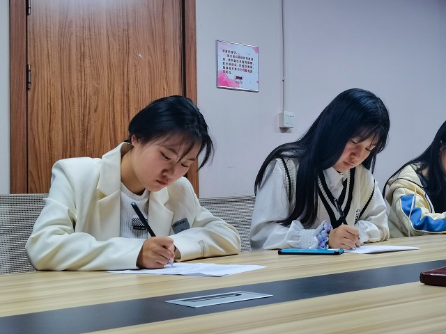 品读大咖精神 感悟哲理人生——杏花书院伴读书房系列活动