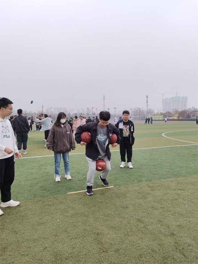 冬日趣运动 挑战卡路里——无边书院全生异科导师趣味运动会活动
