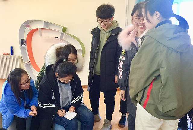 珍惜寝室情 同创思辨力——箕城书院举办第十期“二年三寝”寝室有约