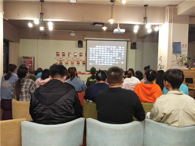 红色铸就信念 青春引领梦想——太行书院“红色思享家之光影学堂”《地道战》展播