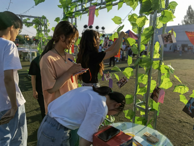 浓情端午 粽享欢乐：当端午节邂逅生日会 让我们“粽”情嗨歌