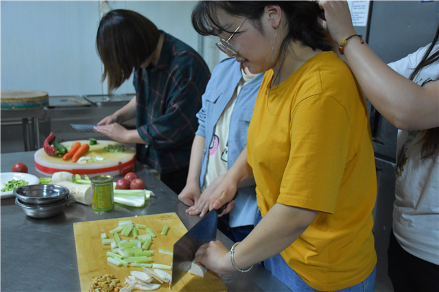 五月飞花轻折柳 蒲絮纷飞在青藤——青藤书院五月特色亮点工作回顾