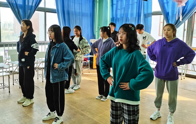 为爱益教 开启精准表达之旅 ——金话筒课堂第6期