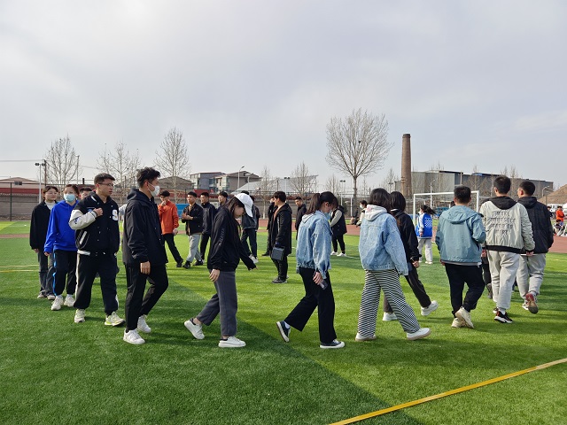 回味青春足迹 寻找童年乐趣——太行书院社区十九点行动之“斗鸡争霸赛”