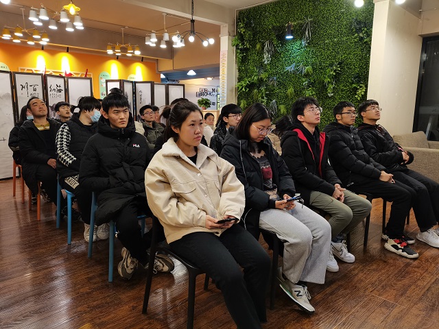 “红色思享家”之“光影学堂”展播《那山那人那狗》