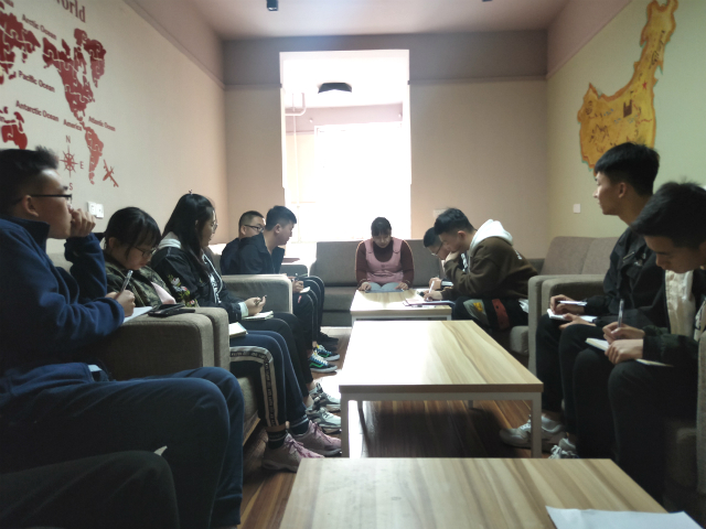 思想铸魂育人 教育立德树人——太行书院召开师生座谈会学习习近平总书记在学校思想政治理论课教师座谈会上重要讲话精神