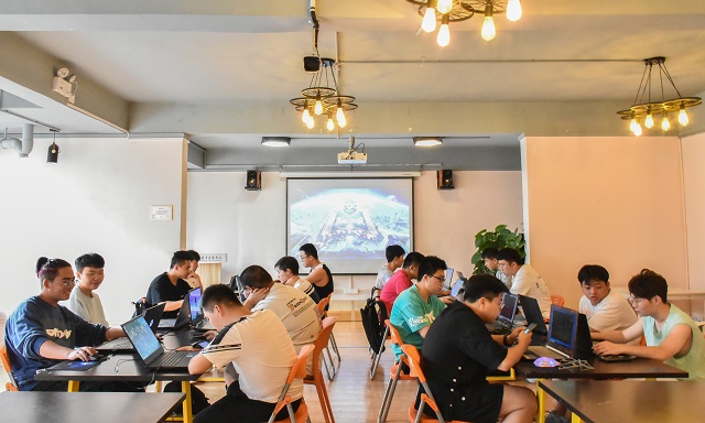 群雄汇集，谁与争锋——第1期英雄汇聚竞享杏花