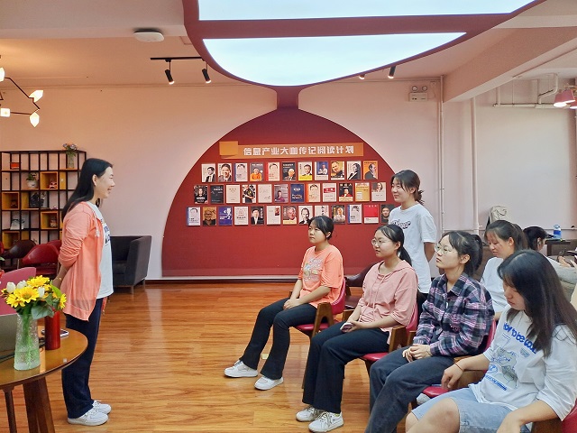 调整视角 探寻多种奥秘——小达发现奥秘