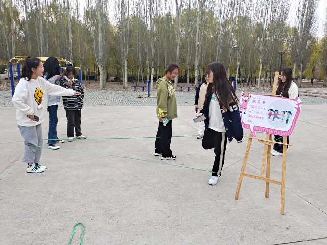 忆童年游戏 传团队默契——太行书院第10期“社区最强团队”