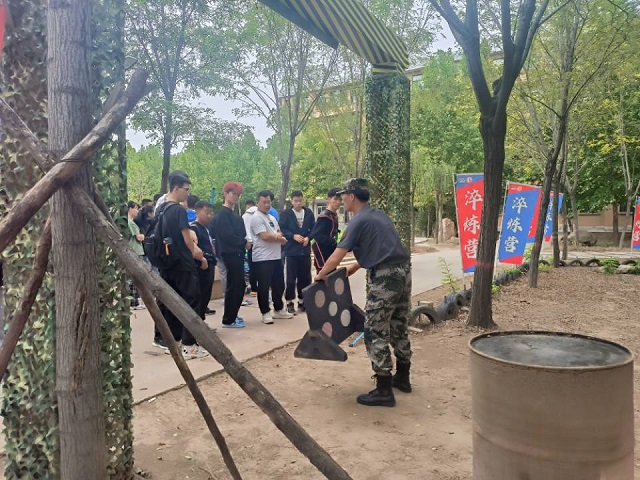 搭弓上弦乐飞杨 寓教于箭心神往——“团建不打烊”第19期