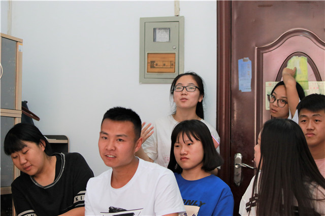 箕城书院学子 燃辩体味人生乐趣 ——箕城书院第四期“月旦评”