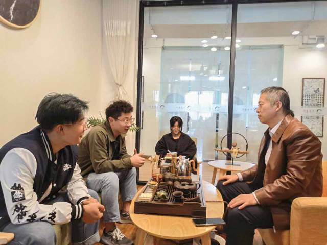 明确自我目标 让梦想起航——青藤书院开展朋辈系列活动