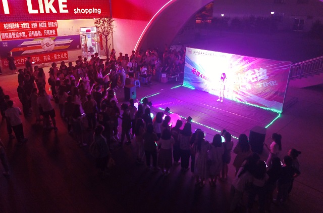 “声动无边·秀Time”|在炎热的夏季 用歌声送别优秀的信院学子