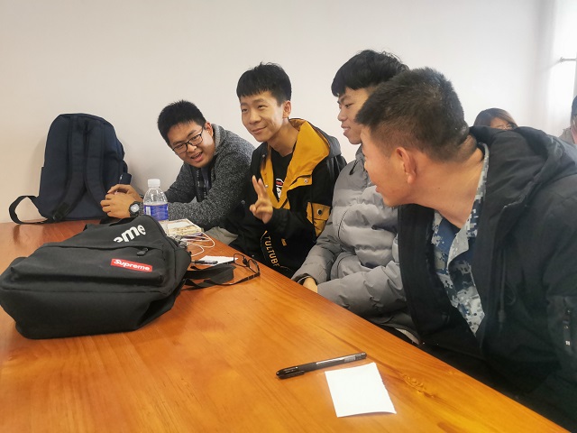 拨开迷雾 透射阳光