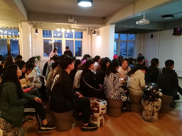你陪我长大 我陪你变老——杏花书院举办第二期综艺漫漫侃