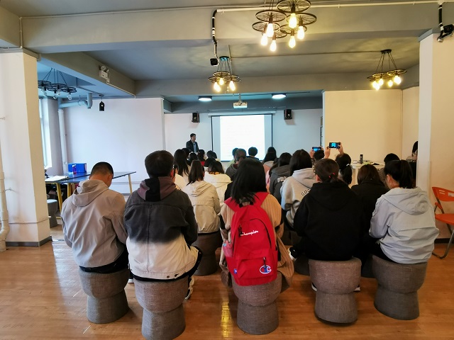 追梦赤子 扬帆起航——杏花书院第二十六期“开讲啦”活动
