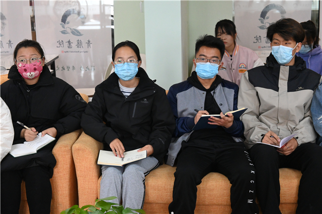 听“生”音 明需求 助力共同成长——青藤书院开展各类学生组织期中座谈会