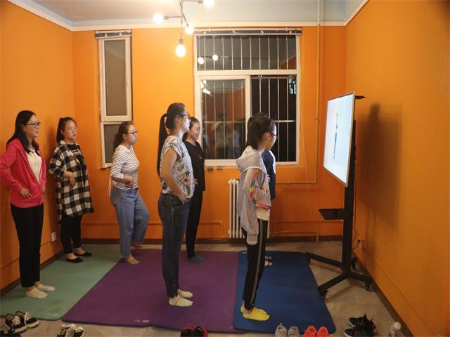 与瑜伽的相遇 是心跳的律动——无边书院37°舞·健身