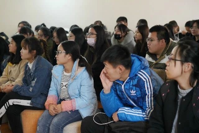 弘扬法治精神 创建和谐校园——师生下午茶之“12·4宪法日”普法宣传动员会