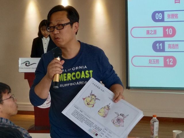 无边青年用画笔描绘书院 用创意表达责任力