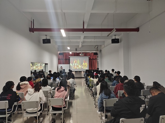看军旅学团结 忆古思今