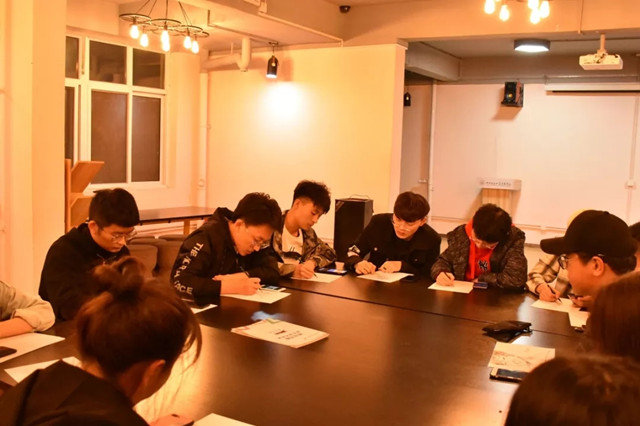 相约杏花 共话温暖——杏花书院举办寝室有约第九、十期活动