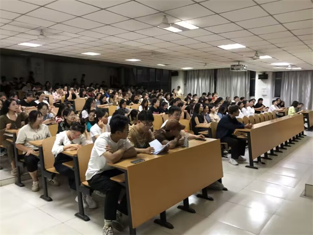 “新”上人 “谷”里见!——毣谷书院开展书院宣讲活动