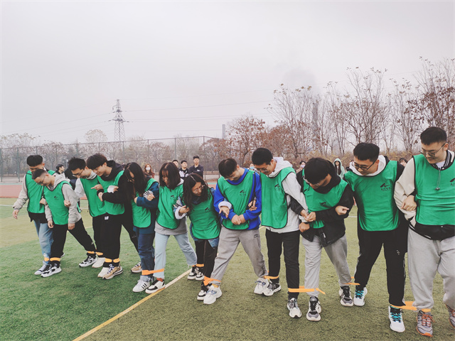 冬日趣运动 挑战卡路里——无边书院全生异科导师趣味运动会活动