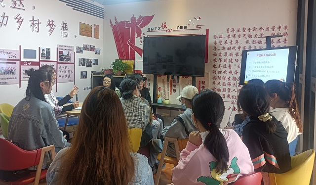 【情动杏花】合理安排零花钱 学会投资自己——第27期“解忧杂货铺”之面对面