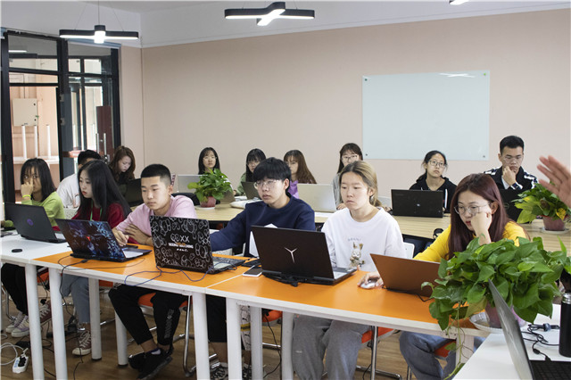 点燃激情 从“心”出发 为团队持续赋能