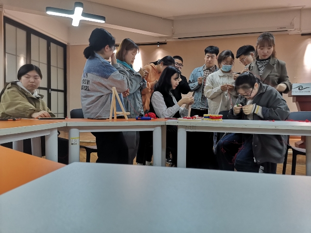 钩针花样首饰之“送你一朵小红花”——FUN•课补习所之技能进阶第12期