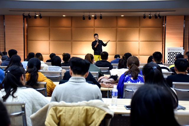 【1+1>2】大数据学院、信息工程学院与太行书院共同举办大学生常见身体突发疾病应急处理及消防安全知识讲座