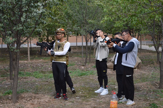 点燃十月 激情共战——太行书院团队挑战之水弹竞技第六期