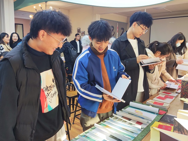 【1+1>2】巧手设书籍 惠心闻书香——三达书院“悦读享受新生活”书籍设计评展活动