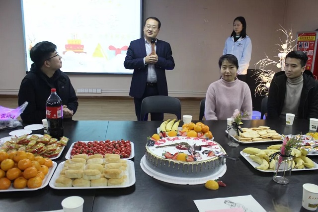 情浓意深 感恩无限——“大爱无边·集体生日会—大约在冬季”暖冬晚会