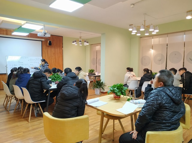 星光不负赶路人 致默默努力的考研学子——外语 青藤举办“坚持 加油加油”考研英语早读打卡计划活动