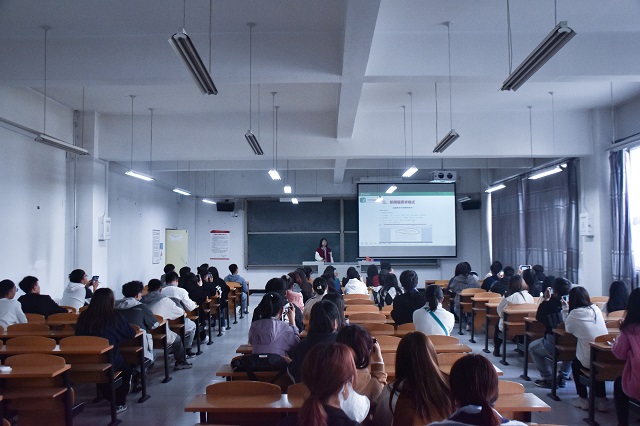 当非遗文化剪纸与主题游园会撞了个满怀