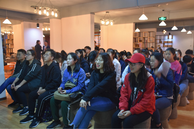 你陪我长大 我陪你变老——杏花书院举办第二期综艺漫漫侃