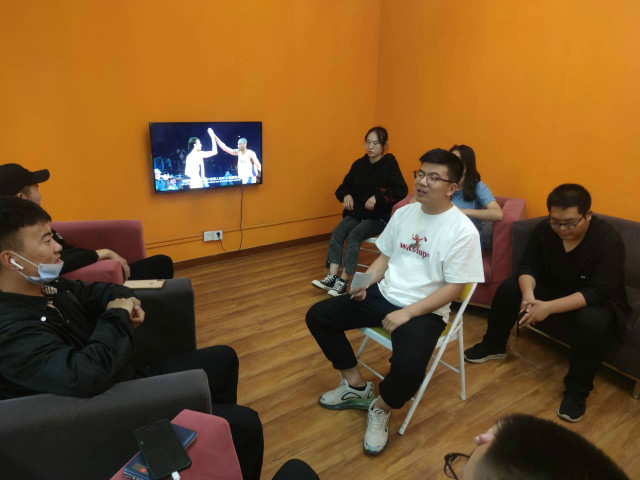 感受篮球魅力 培育体育精神——青语·导师面对面第64期活动