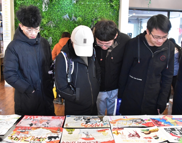 字画传情 素笺写情——太行书院开展“纪念抗战胜利寄语”活动
