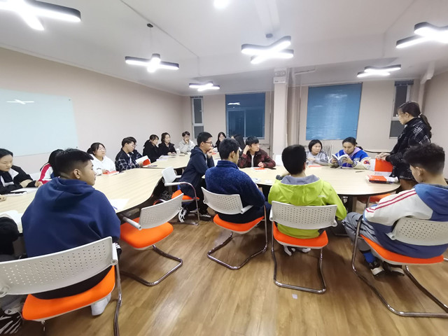 畅游书海 塑造完美人生——无边书院向商书屋第3期:三余读书会