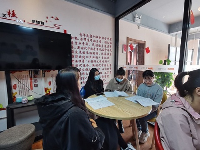 领读人剧场 用表达传递经典魅力