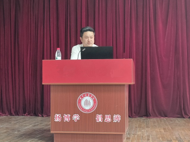 看劳模 讲劳模 有模有样学劳模——劳模进校园系列活动