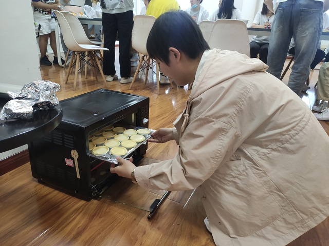 群英荟萃 “我”与美食的奇妙相遇——青藤书院举办“Q仔厨房”系列活动第18期