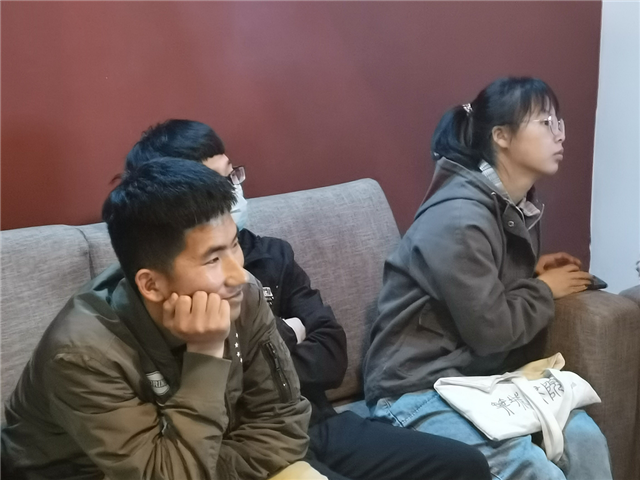 【情动杏花】正确认知自我 拥有精彩人生——第26期“解忧杂货铺”之面对面