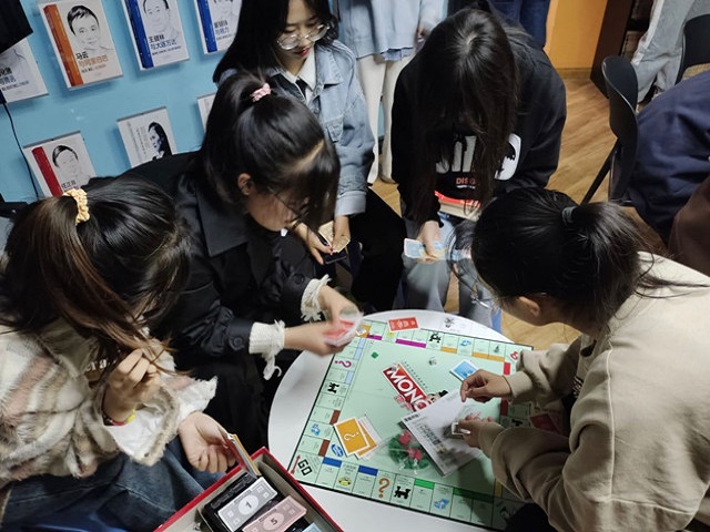 探索“沙”世界 盘活“职”趣味——工坊技能提升第11期:MGT小屋之沙盘模拟挑战赛